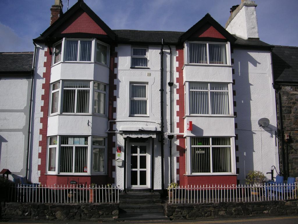 Ty Newydd Guest House Trefriw Ngoại thất bức ảnh